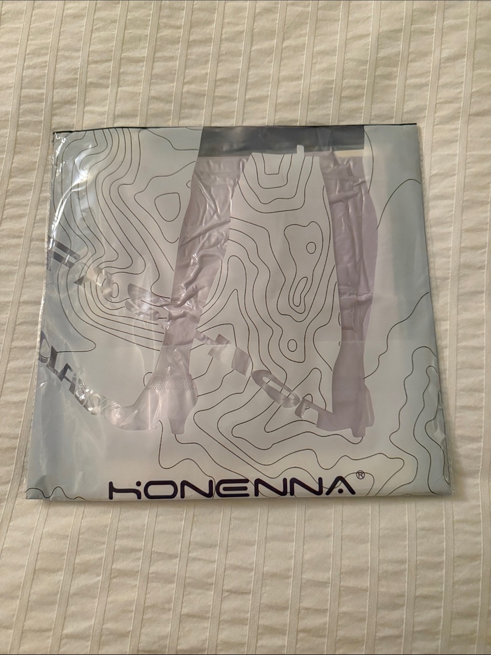 NEW, UNOPENED Honenna purple women’s semi opaque silky pantyhose tights size AB